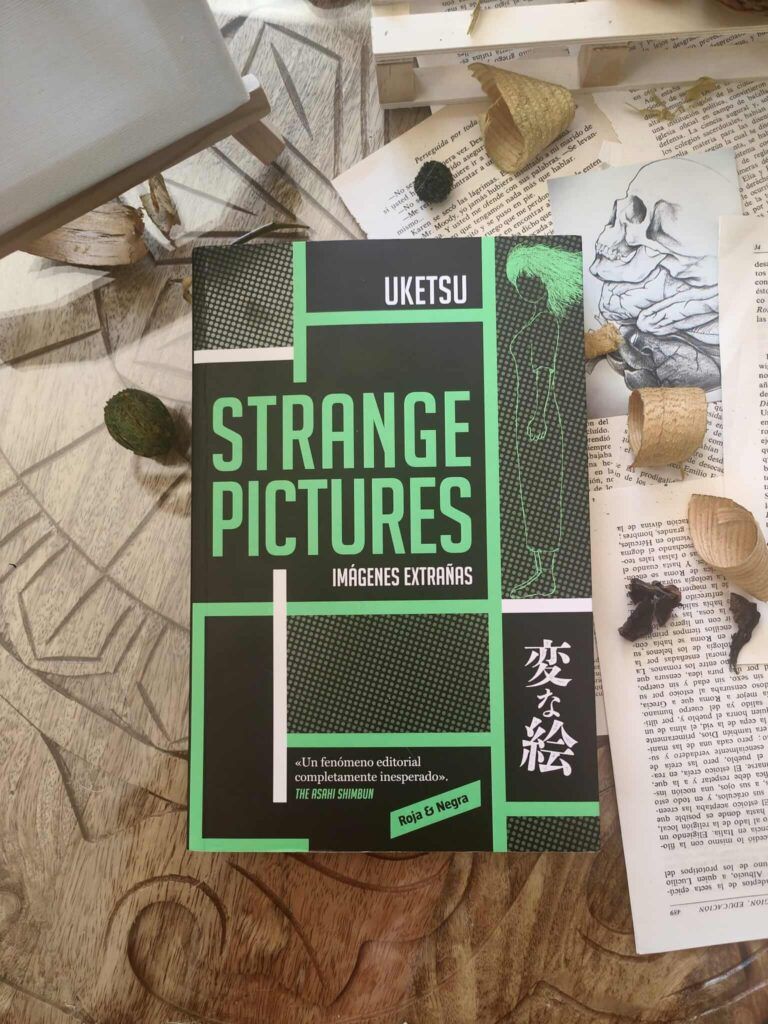 strange pictures de uketsu